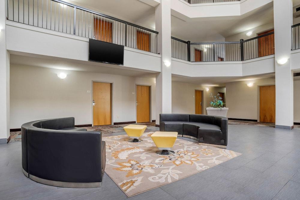 Quality Suites Baton Rouge East - Denham Springs מראה חיצוני תמונה
